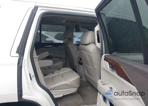 2015 Cadillac Escalade Premium z USA, uszkodzony, nr VIN 1GYS4CKJ4FR215433